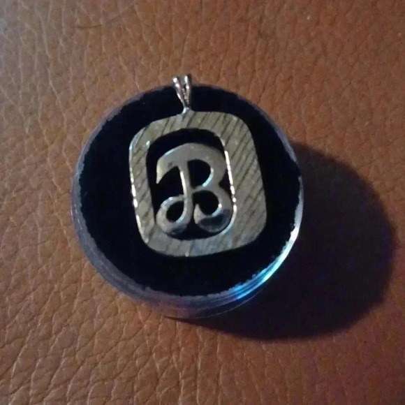 🌹Gold plated letter pendant "B" - Picture 2 of 6
